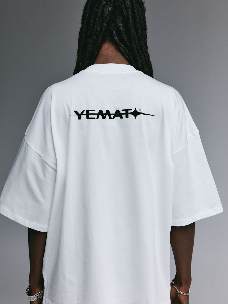 Dante — YEMAT Velvet Tee White, side