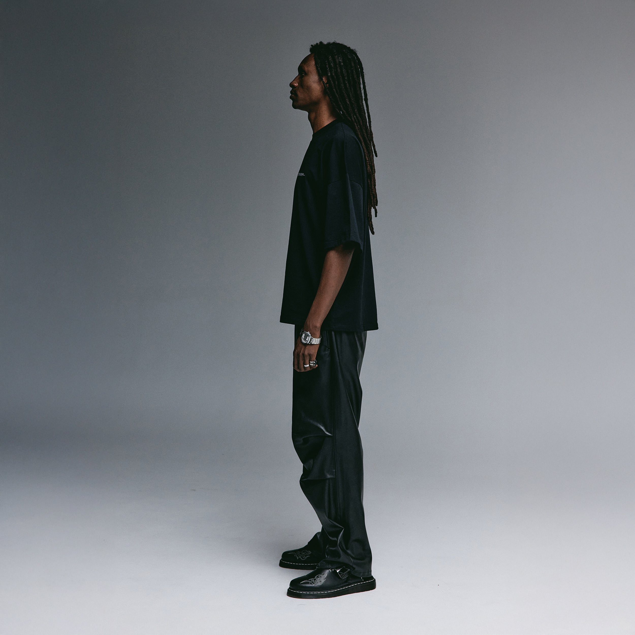 Velvet Icon Black Tee